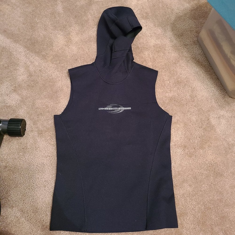 NWOT Women's Deep Sea Diving Hood and Vest
